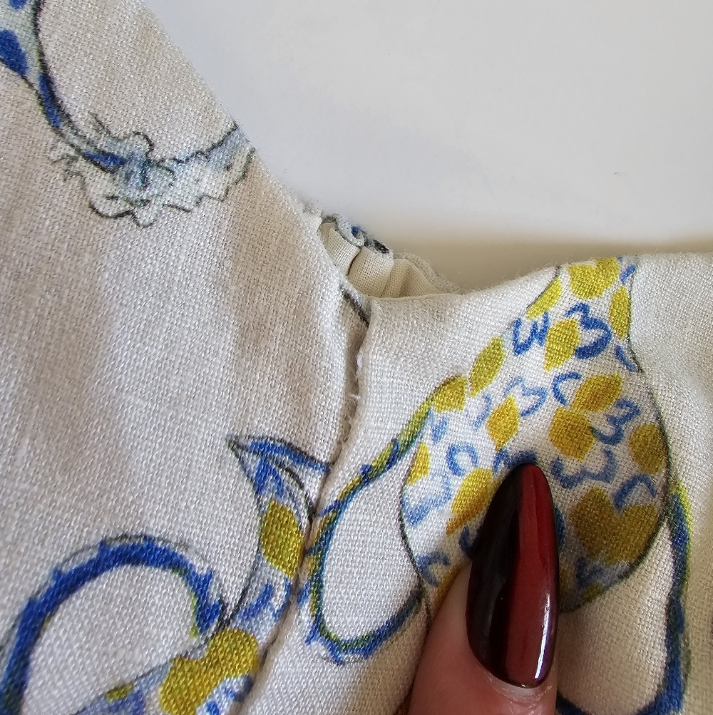 Aritzia Wilfred S Linen Smocked Fatale Vase Blouse Floral Print Women's Top - Picture 3 of 6